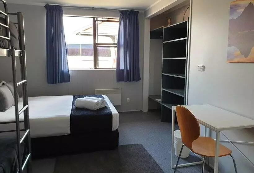 Hotelli Manowhenua Lodge   Hostel