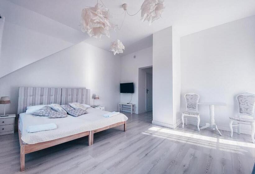 בית מלון כפרי Piławski Dwór