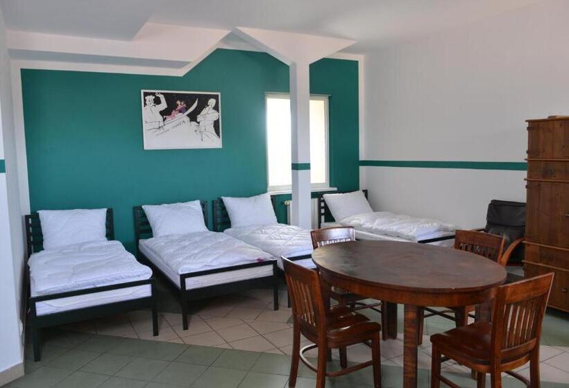 Отель Pokoje Gościnne U Klimosza