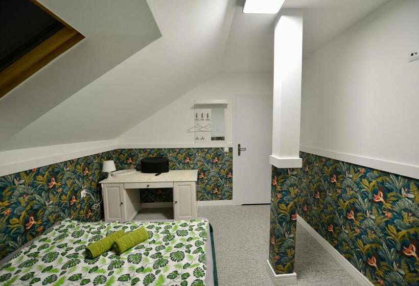 Отель Pokoje Gościnne U Klimosza