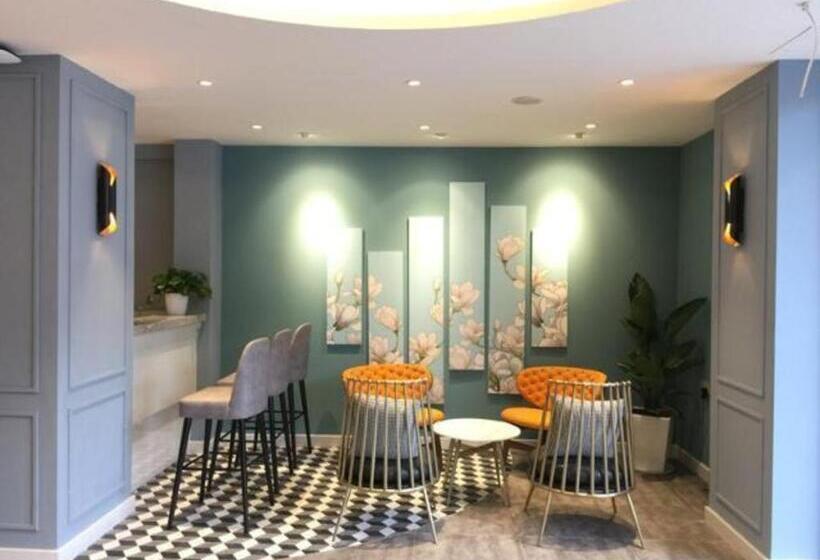 Magnotel Chengdu Kuanzhai Alley Tongjin Bridge