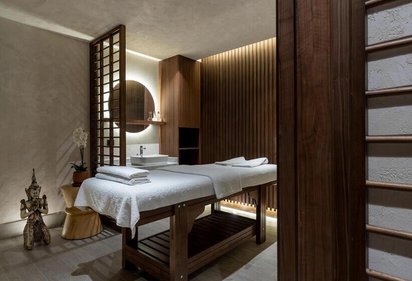 Radisson Blu Hotel, Kas