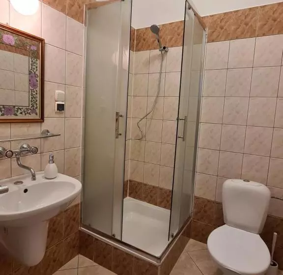 Retkeilymaja Sukiennice Międzylesie