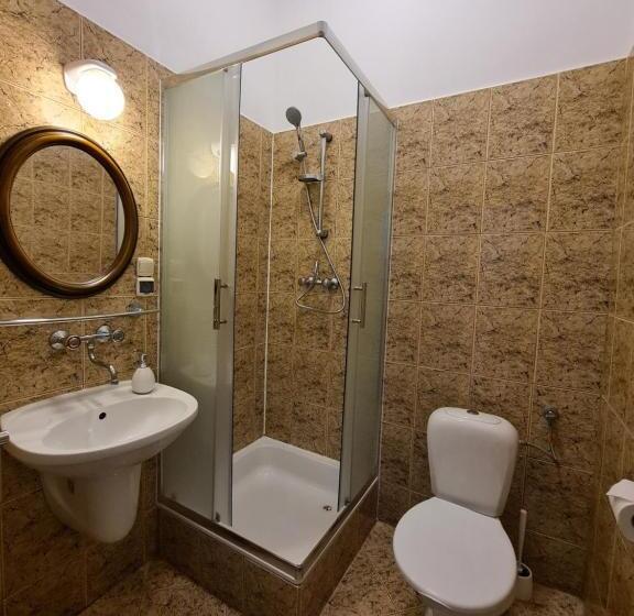 הוסטל Sukiennice Międzylesie