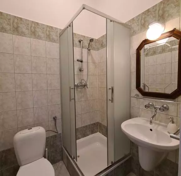 Retkeilymaja Sukiennice Międzylesie