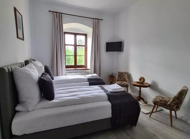 Retkeilymaja Sukiennice Międzylesie