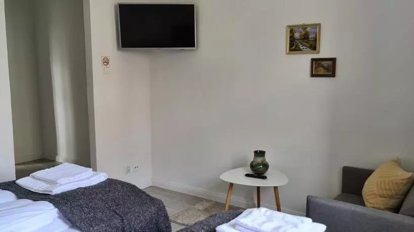 Retkeilymaja Sukiennice Międzylesie