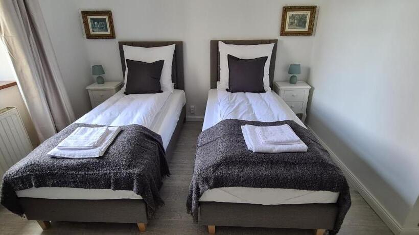 הוסטל Sukiennice Międzylesie