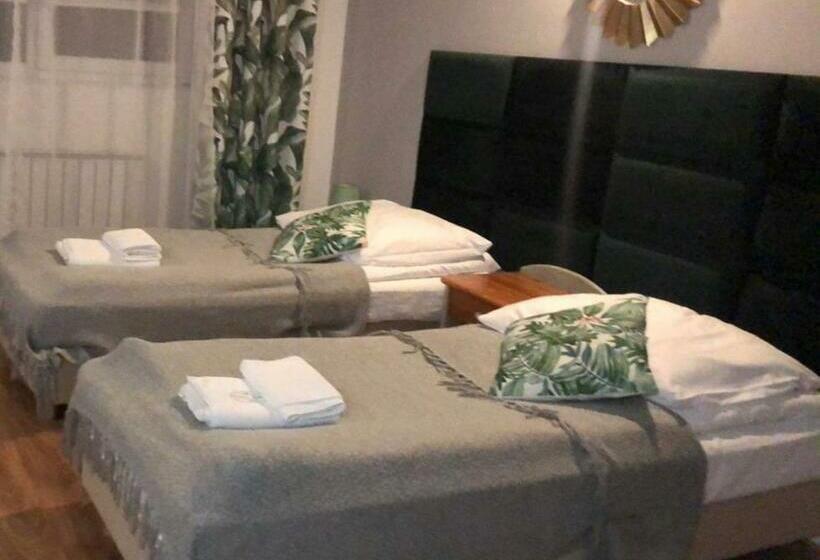 فندق صغير Zajazd Tumidaj