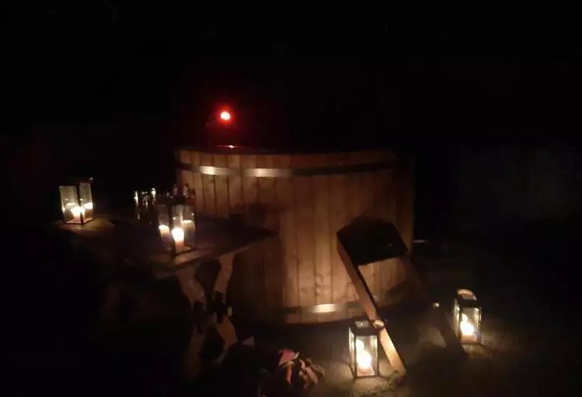 Aamiaismajoitus (B&B) Bacówka Na Zadzielu