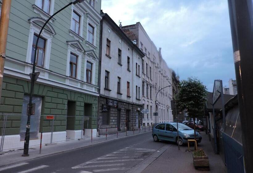 Hostel Centrum Sabot