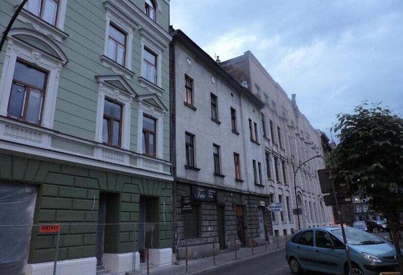 Hostel Centrum Sabot