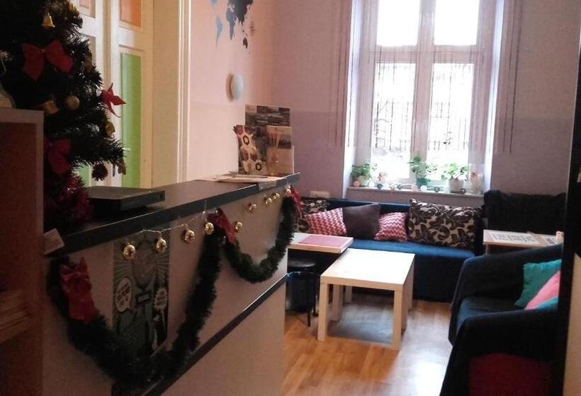 Hostel Centrum Sabot