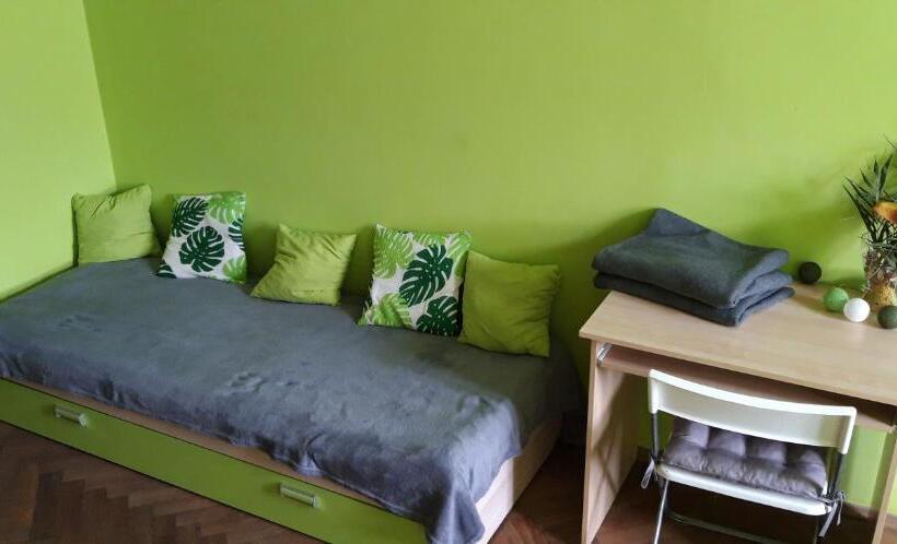 Hostel Centrum Sabot