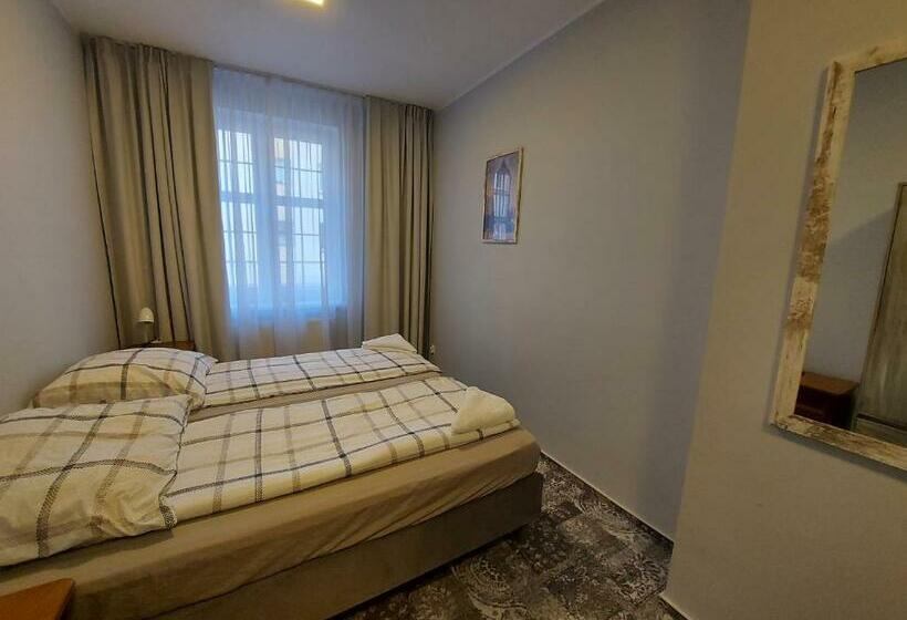 Hostel Centrum Kamienica 1924