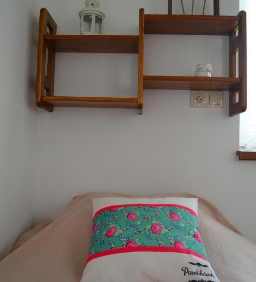 ホテル Agroturystyka Pawlikówka