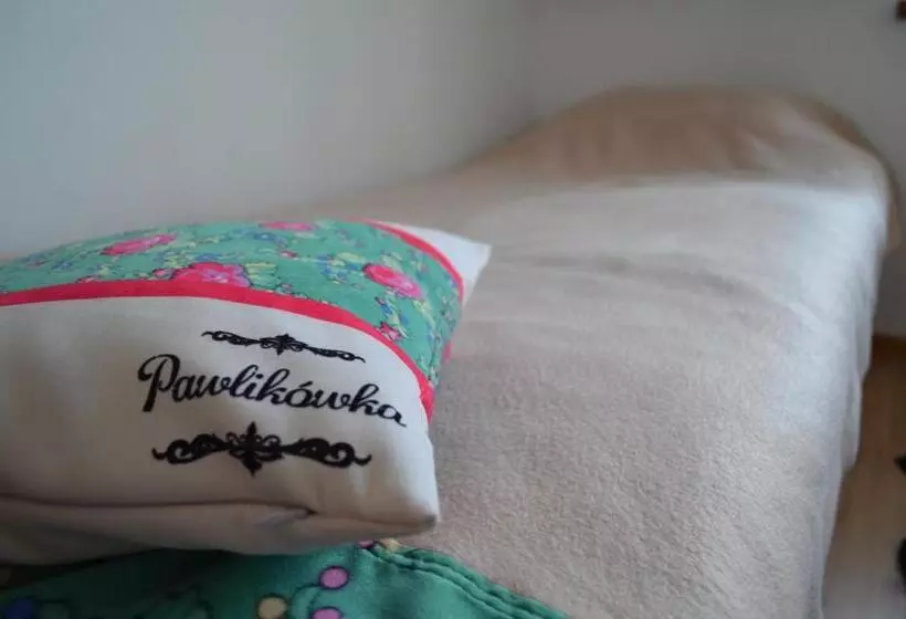 ホテル Agroturystyka Pawlikówka