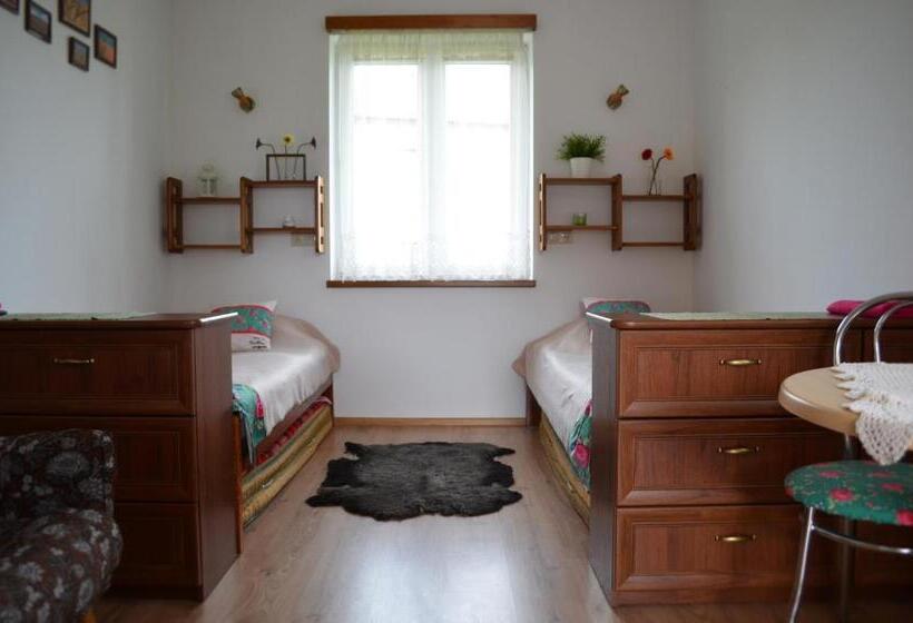 ホテル Agroturystyka Pawlikówka