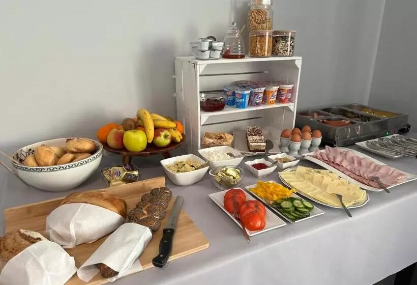 ホテル Agroturystyka U Maryli