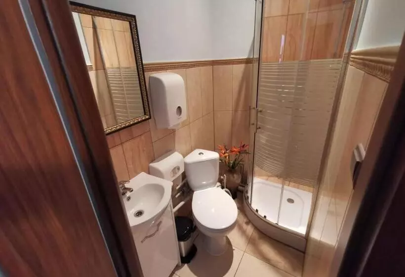 Kapselihotelli Jedności Hostel