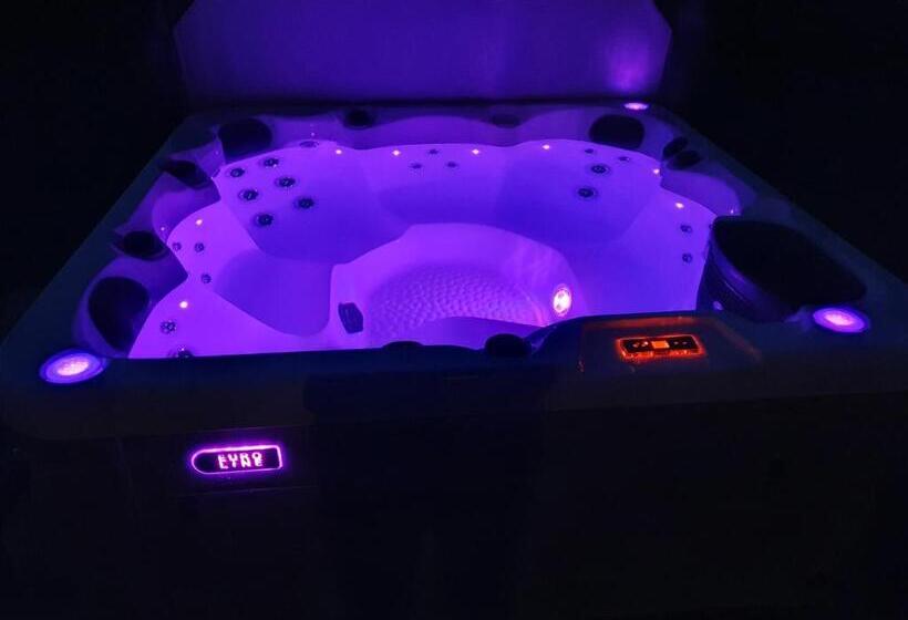 호텔 Mana Village   Jacuzzi & Sauna