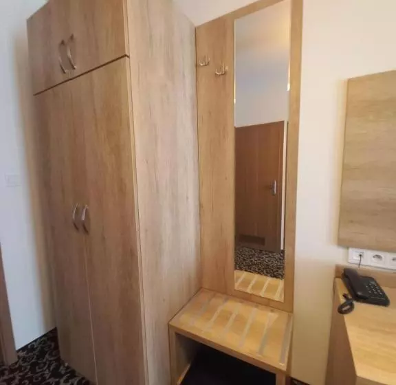 هتل Ośrodek Warszawianka