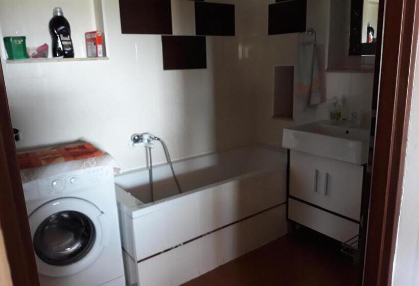 فندق Pod Piramidą