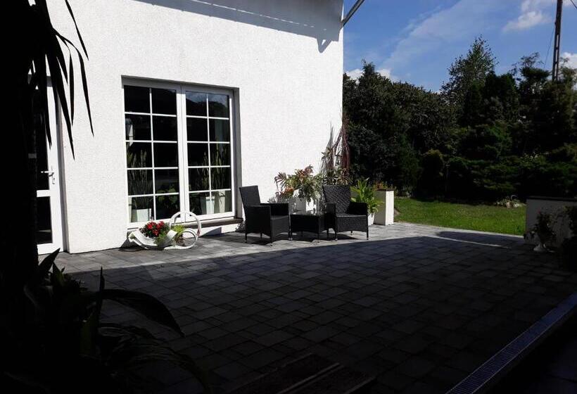 فندق Pod Piramidą