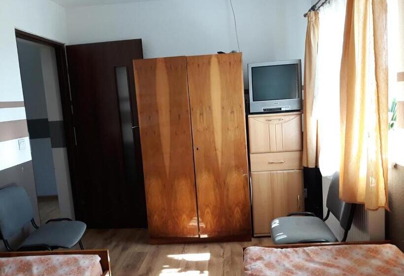 فندق Pod Piramidą