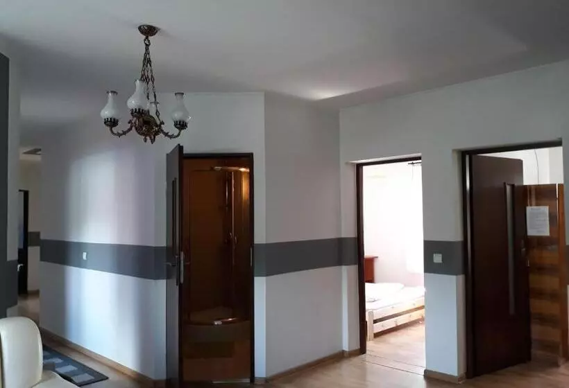 Hotelli Pod Piramidą
