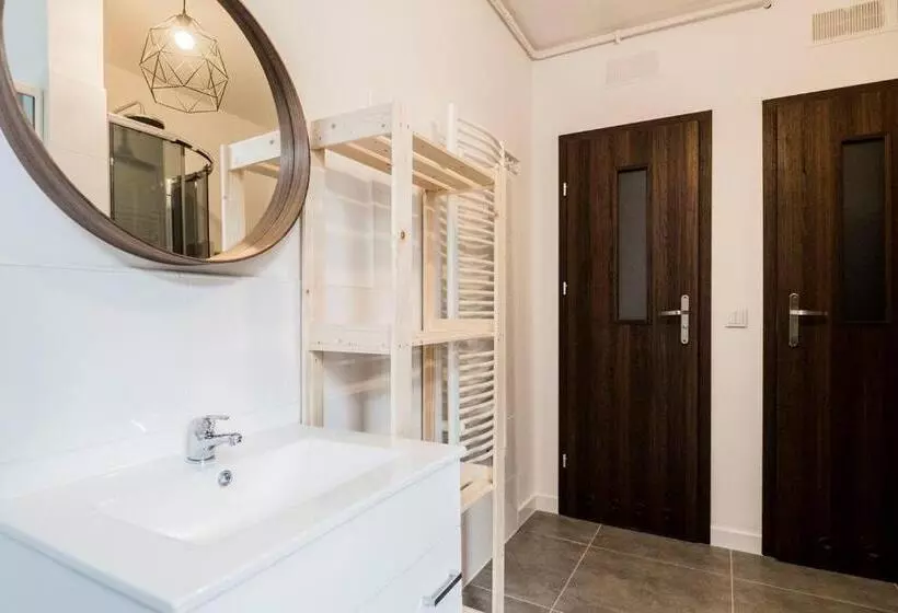 Lemuria Hostel Wrocławska Centrum