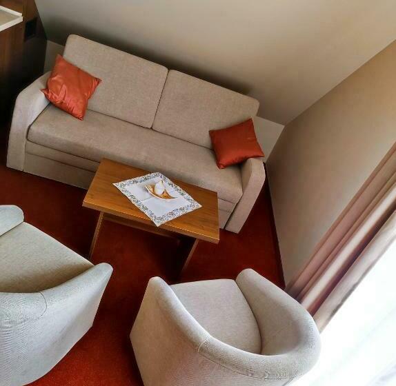 פנסיון Dworek Dąbrowa