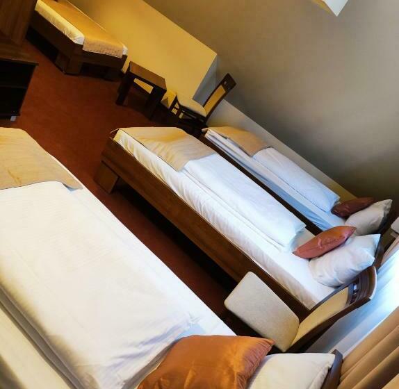 פנסיון Dworek Dąbrowa