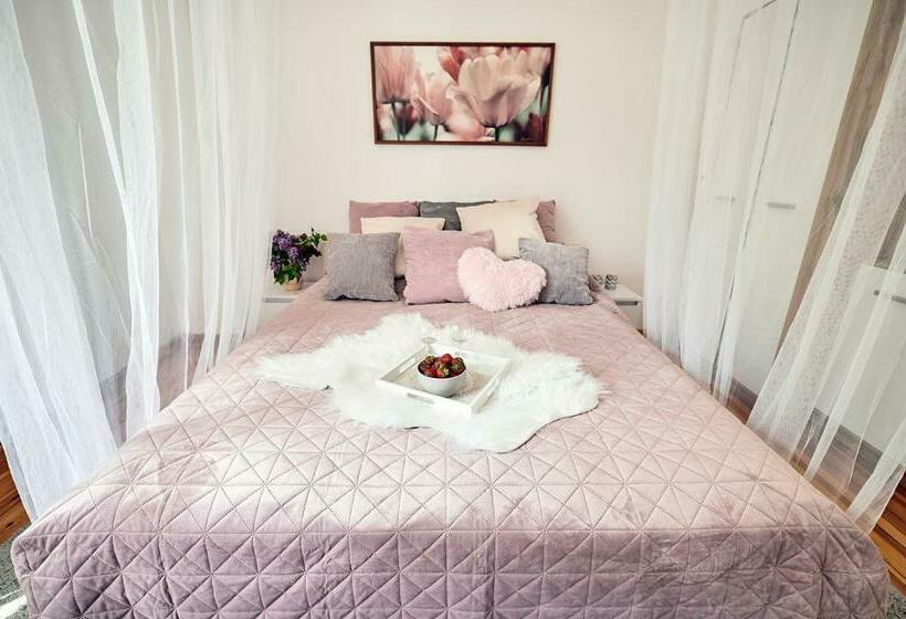 펜션 Warmia Rooms Red Room