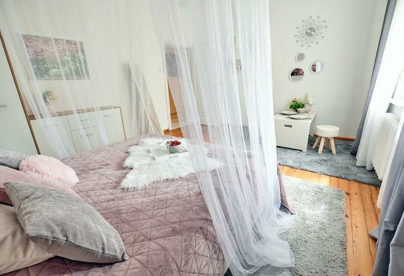 펜션 Warmia Rooms Red Room