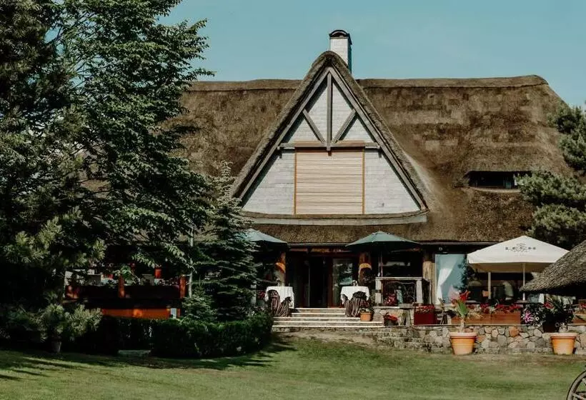 Lomakeskus Dom Wypoczynkowy Pod Strzechą W Giewartowie