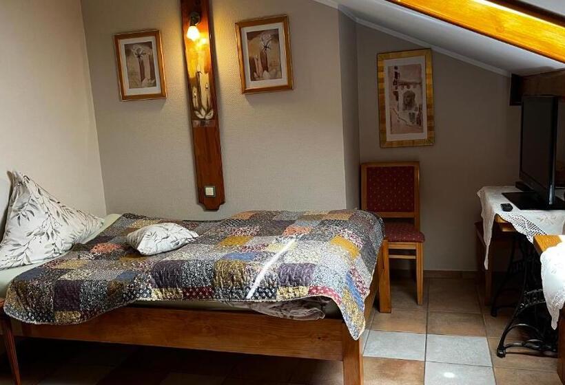 فندق صغير Gościniec Stara Kuźnia