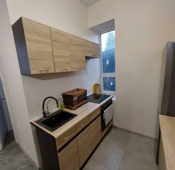 הוסטל Noclegi Słodki Sen 2