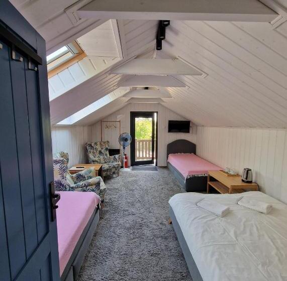 旅馆 Oberża Pod Złotym Prosiakiem