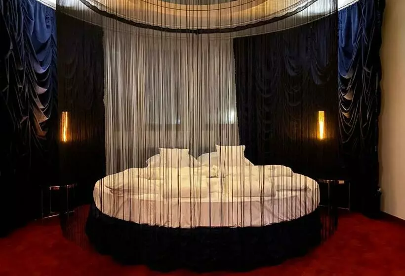 Retkeilymaja Zajazd Chata Staropolska