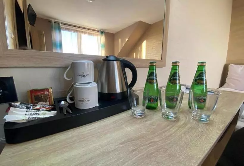 Retkeilymaja Zajazd Chata Staropolska