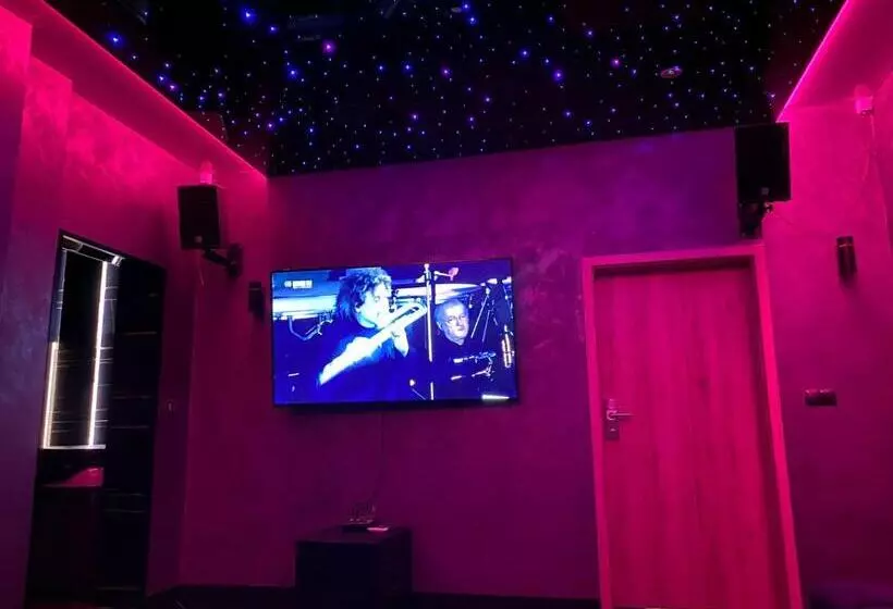 Retkeilymaja Zajazd Chata Staropolska