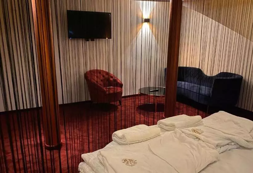 Retkeilymaja Zajazd Chata Staropolska