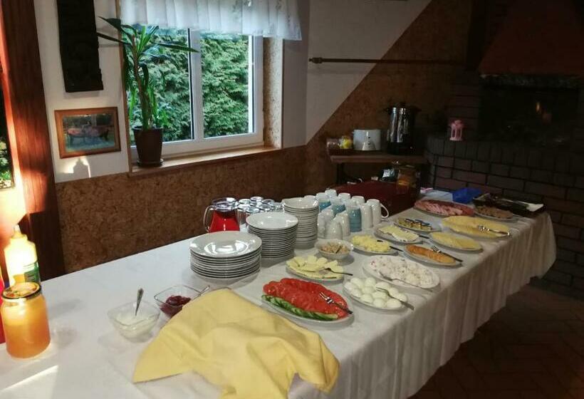 호스텔 Zajazd I Restauracja Myśliwskie Zacisze