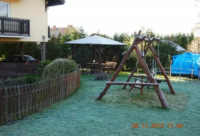 Retkeilymaja Zajazd I Restauracja Myśliwskie Zacisze