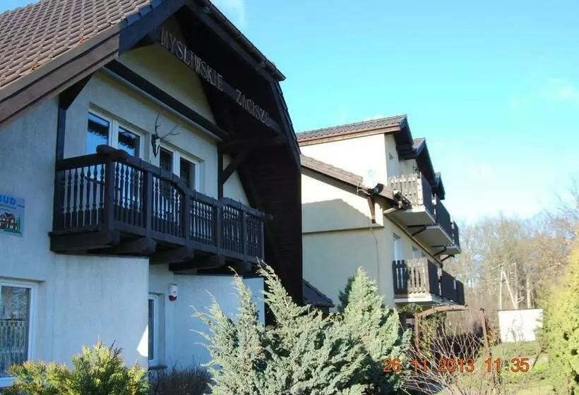 Retkeilymaja Zajazd I Restauracja Myśliwskie Zacisze