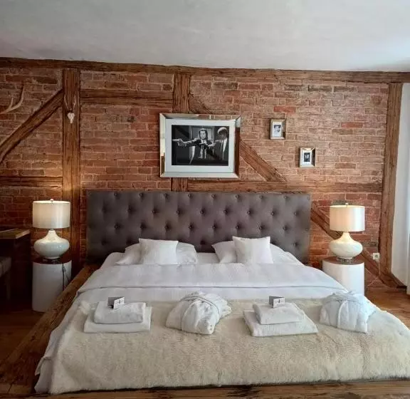 Retkeilymaja Zajazd Karczma Zagłoba