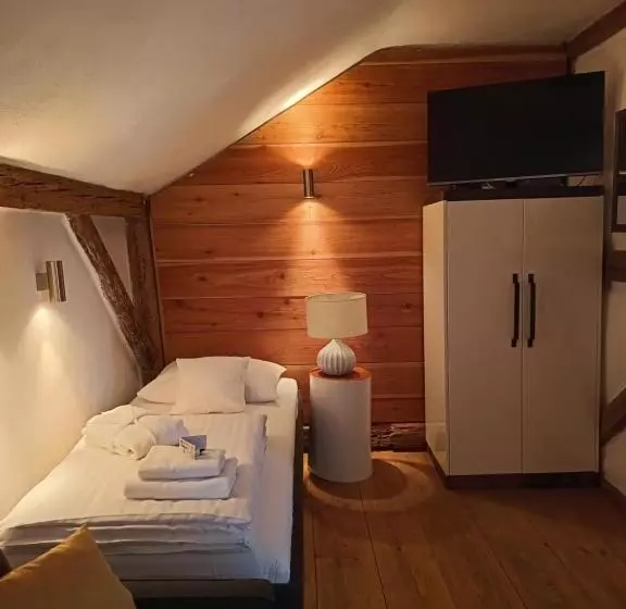 Retkeilymaja Zajazd Karczma Zagłoba