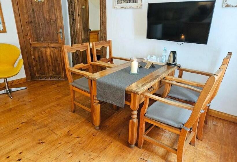 הוסטל Zajazd Karczma Zagłoba