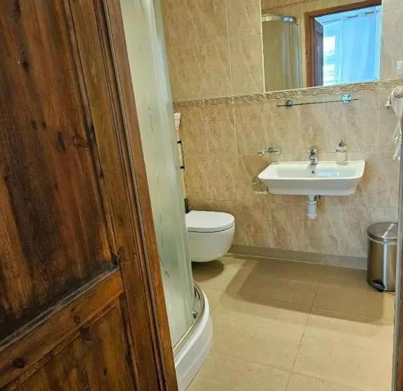 Retkeilymaja Zajazd Karczma Zagłoba